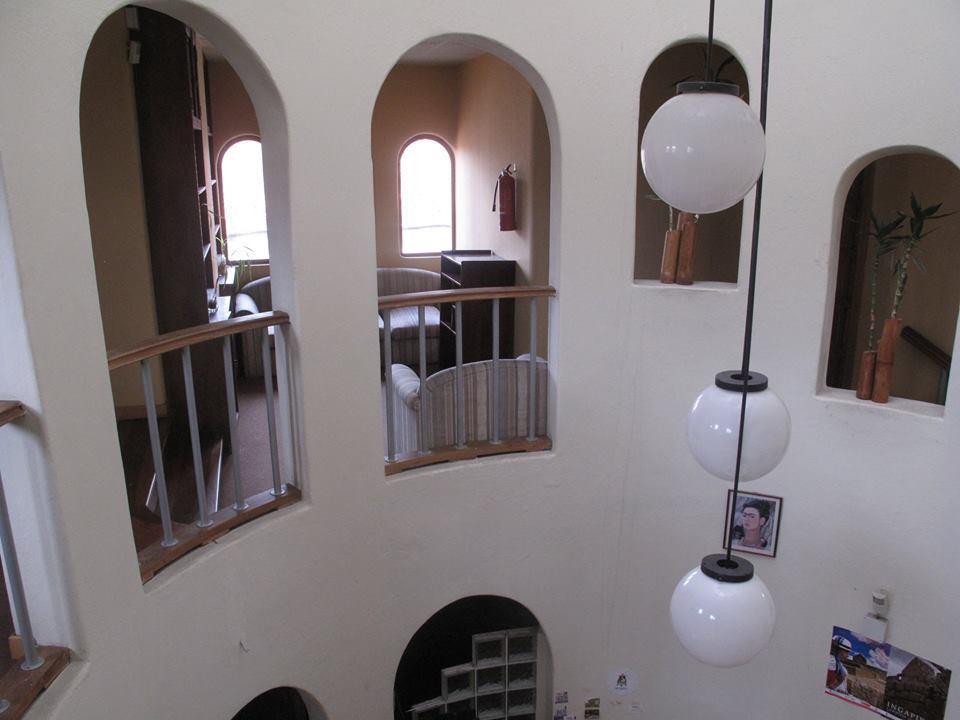 Aqua Hostal Mabel Куенка Екстер'єр фото