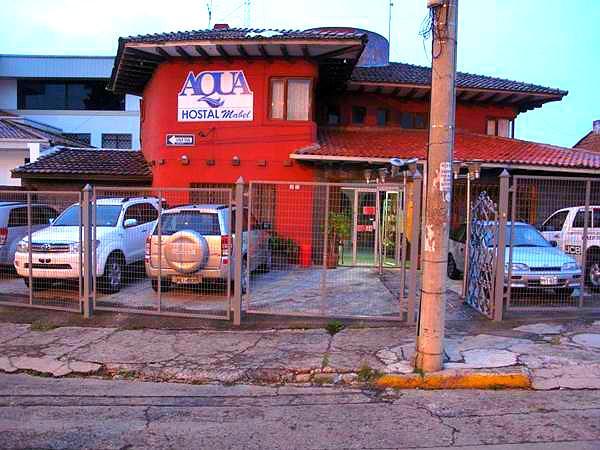 Aqua Hostal Mabel Куенка Екстер'єр фото