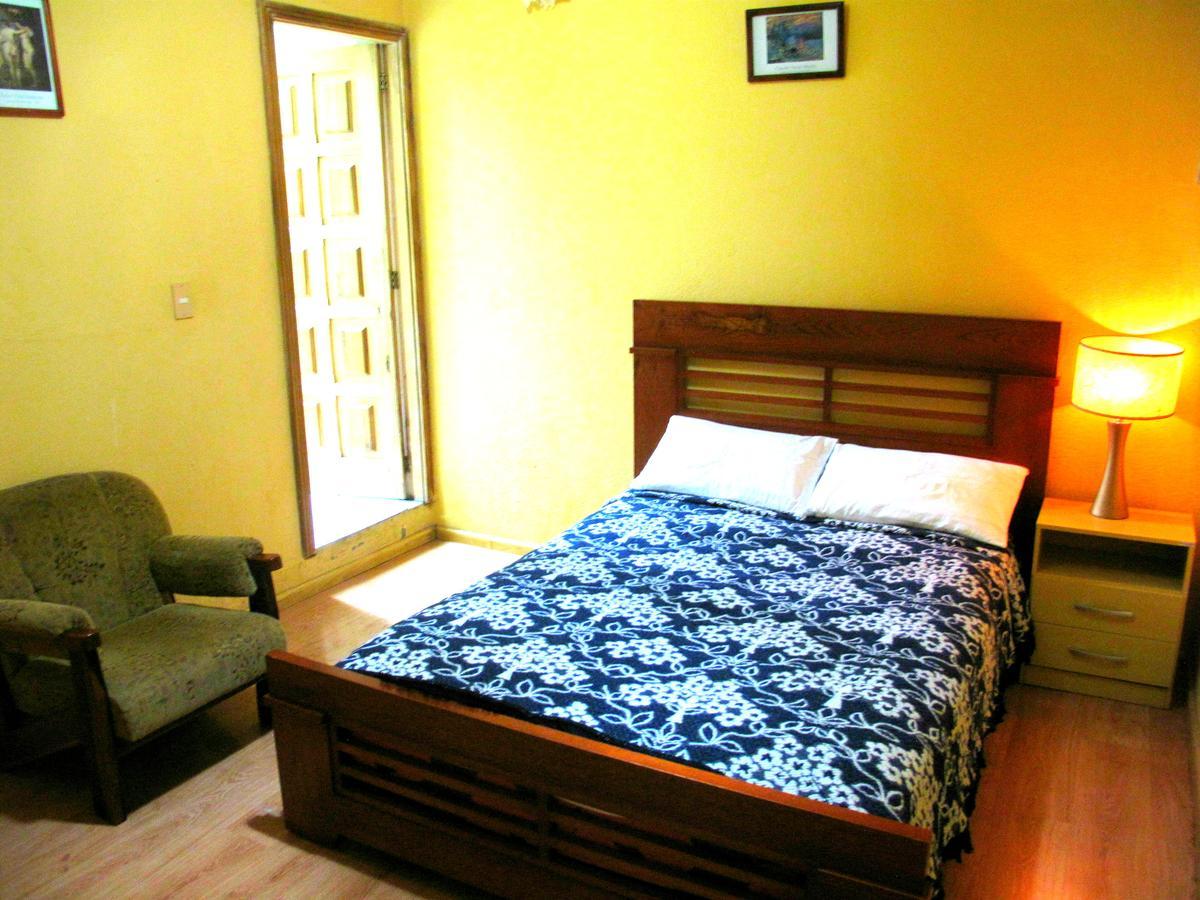 Aqua Hostal Mabel Куенка Екстер'єр фото