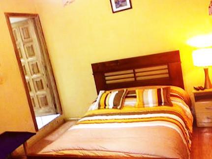 Aqua Hostal Mabel Куенка Екстер'єр фото