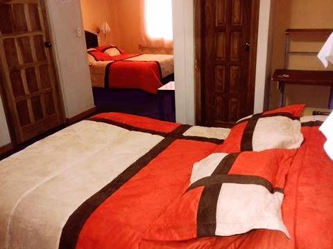 Aqua Hostal Mabel Куенка Екстер'єр фото